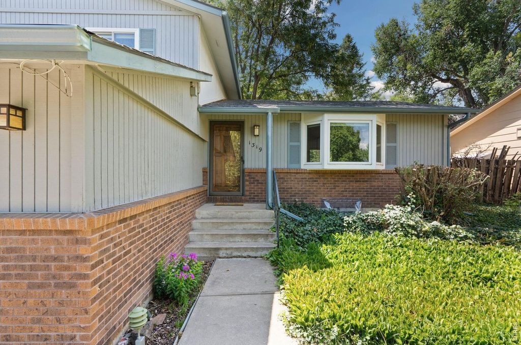 1319 Centennial Rd