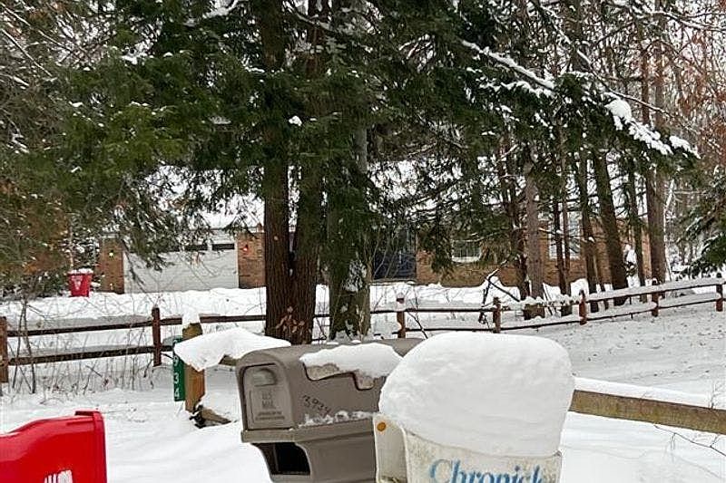 1st image of 3922 Riverview Dr S
