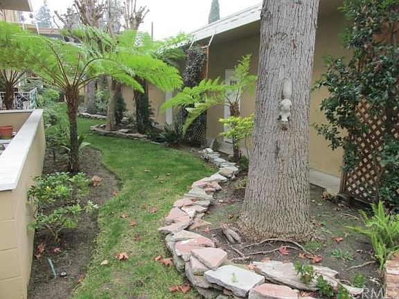 3rd image of 12129 Beverly Blvd #2