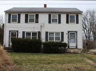 301 Lawn St, Geneva, OH 44041