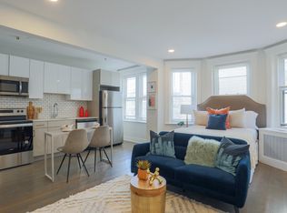 100 Queensberry St #18, Boston, MA 02215