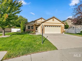 3809 S Edgeview Dr, Nampa, ID 83686