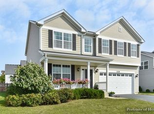 228 Woodford Rd, Oswego, IL 60543