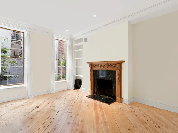 1 Minetta St, New York, NY 10012