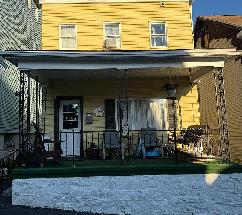 1st image of 1417 3rd Ave