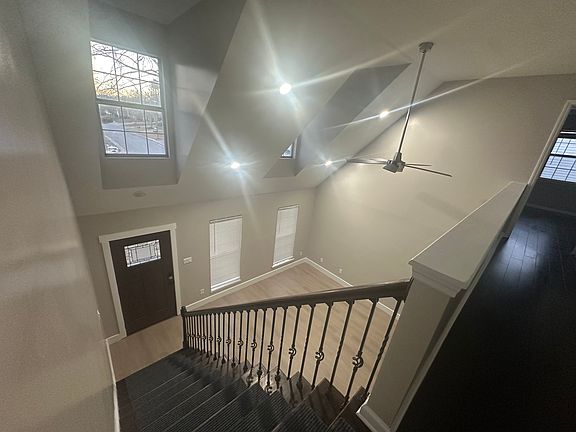 3rd image of 1701 Jeffrey Bryan Dr