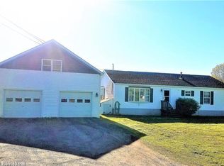 3 Morgan Dr, Oakland, ME 04963