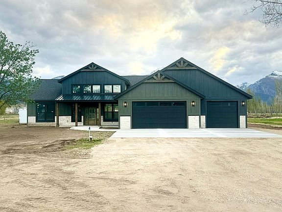 2nd image of 645 Old Corvallis Rd