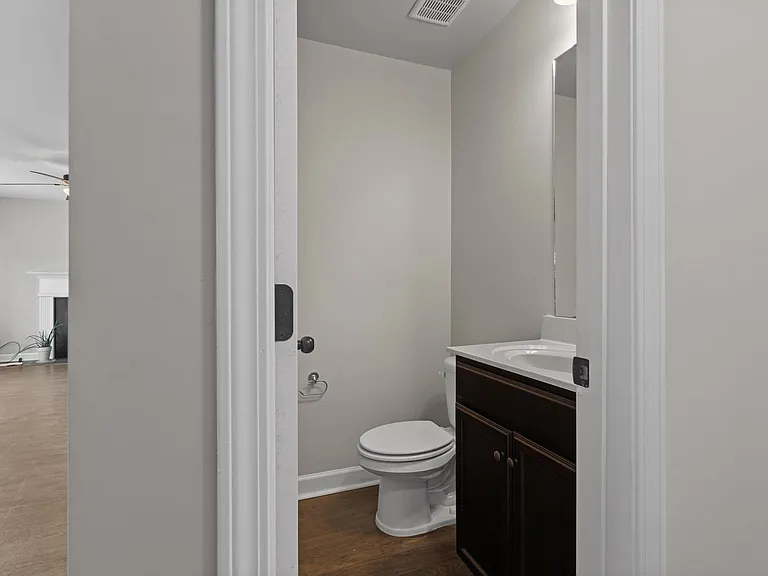 114 Bridgeport Dr — Photo 9