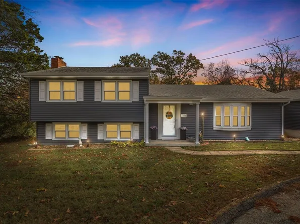 4400 Al Del Dr, High Ridge, MO 63049