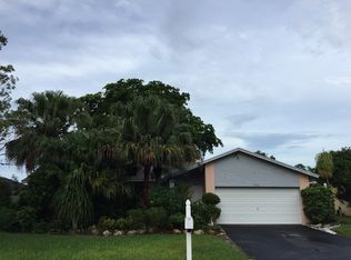 2702 NW 98th Ter, Coral Springs, FL 33065