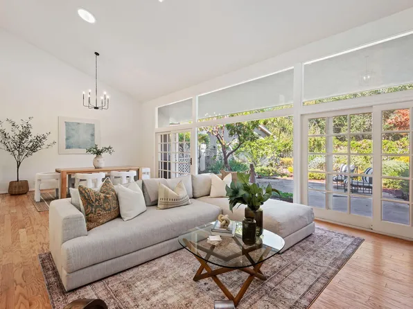4544 Carriage Hill Dr, Santa Barbara, CA 93110