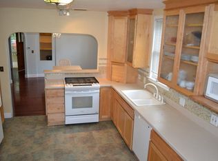 3628 SE Washington St, Portland, OR 97214