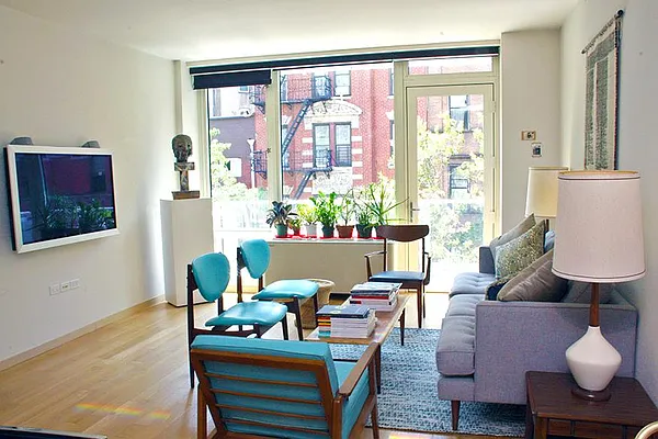 Sold by R New York | media 5