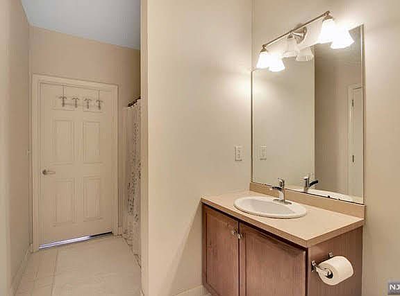 2nd image of 26 Avenue At Port Imperial APT 317