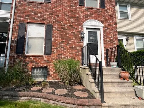 46 Carriage Stop Pl #9, Florence, NJ 08518
