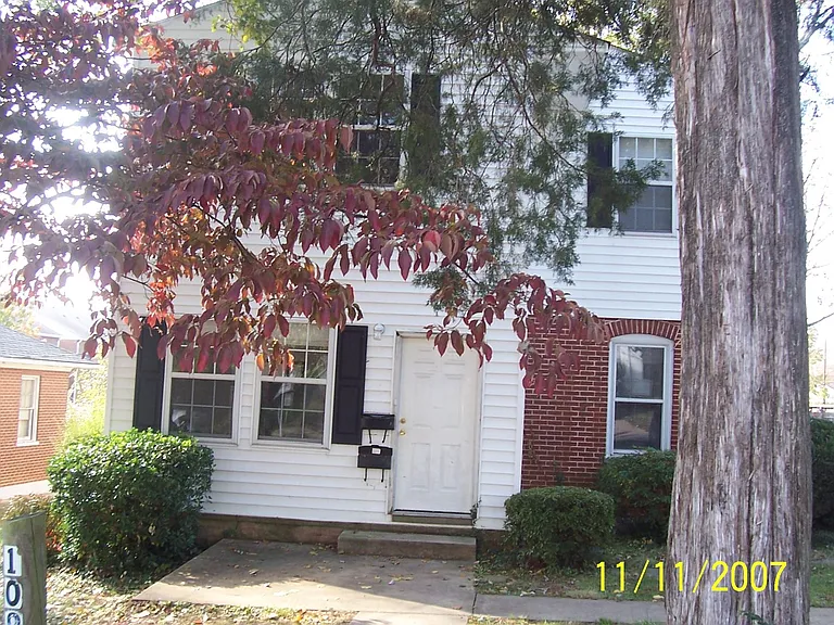 109 Observatory Ave — Photo 1