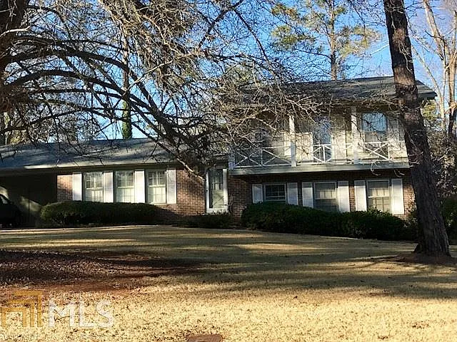 209 Larcom Ln photo 1