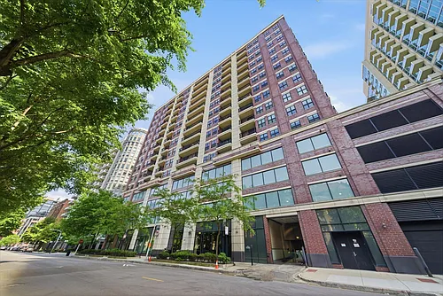 451 W Huron St Photo 1