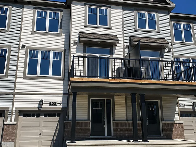 904 Lixnaw Ct — Photo 1