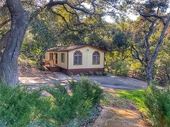 3rd image of 201 S Topanga Canyon Blvd