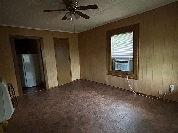 2nd image of 1241 W Magnolia St