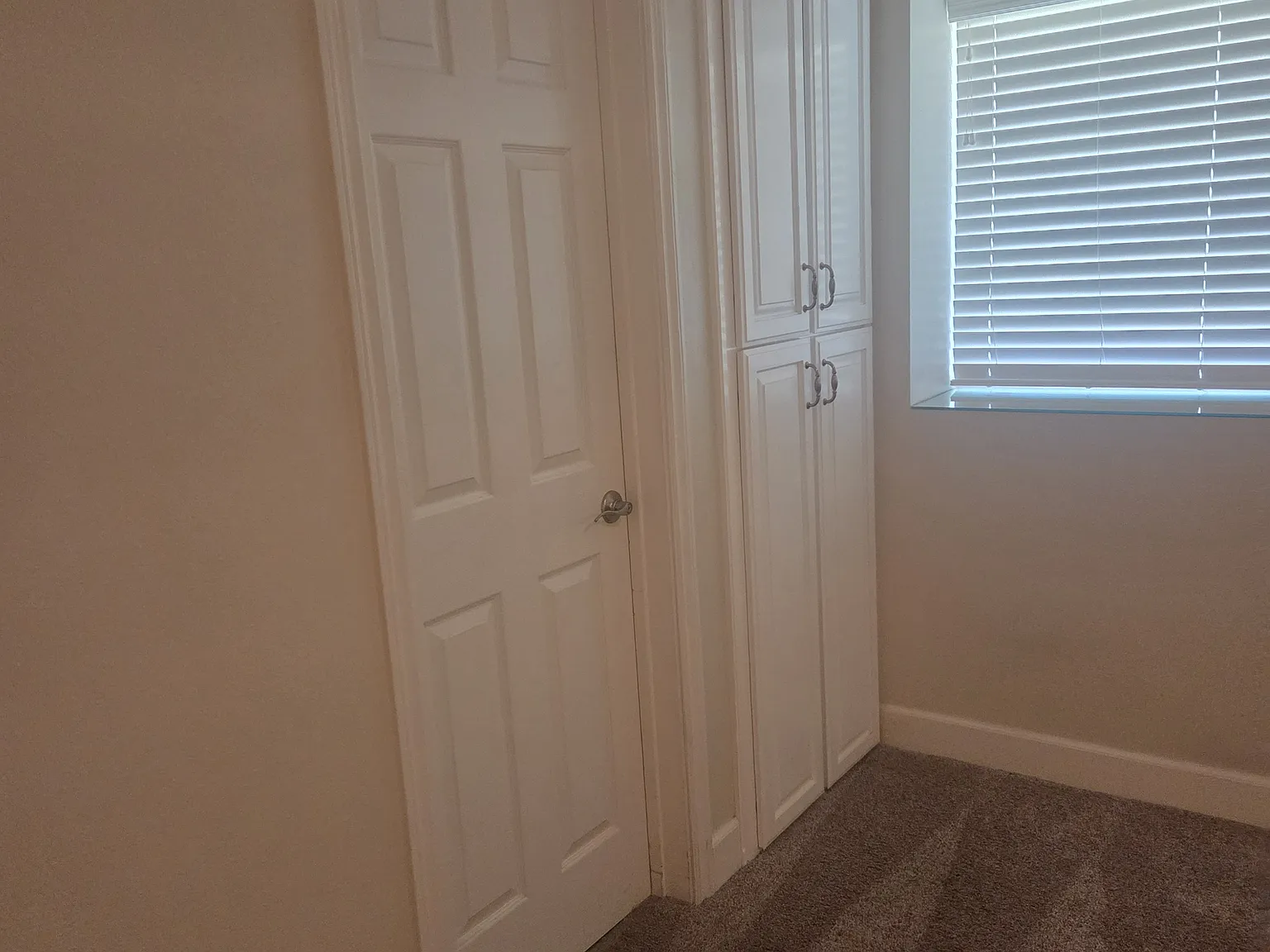 3 bed, 1927 sqft, $1,250 — Photo 3