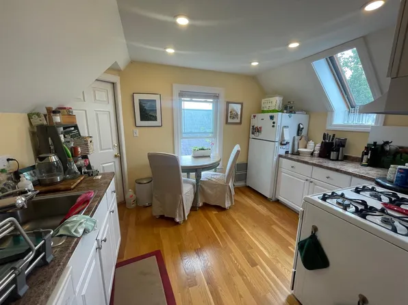 31 Belmont St #3, Somerville, MA 02143