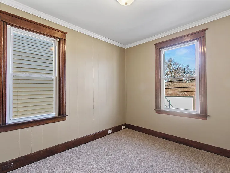34 S Royal St — Photo 15