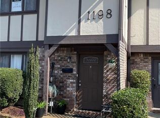 1198 Ashborough Ter Unit F, Marietta, GA