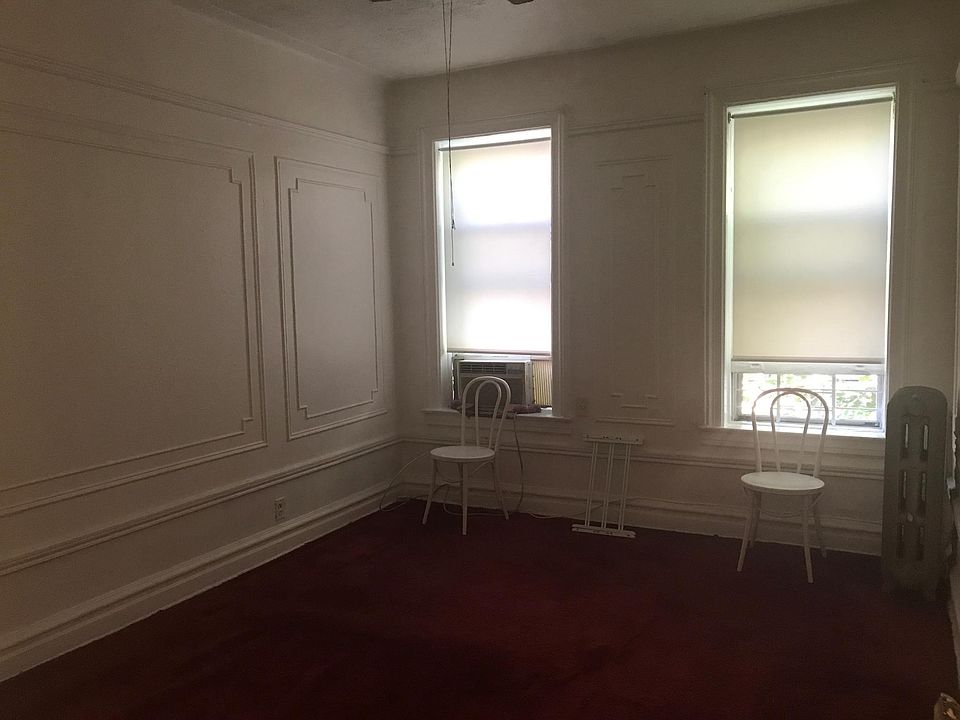 2nd image of 0 E 93rd St