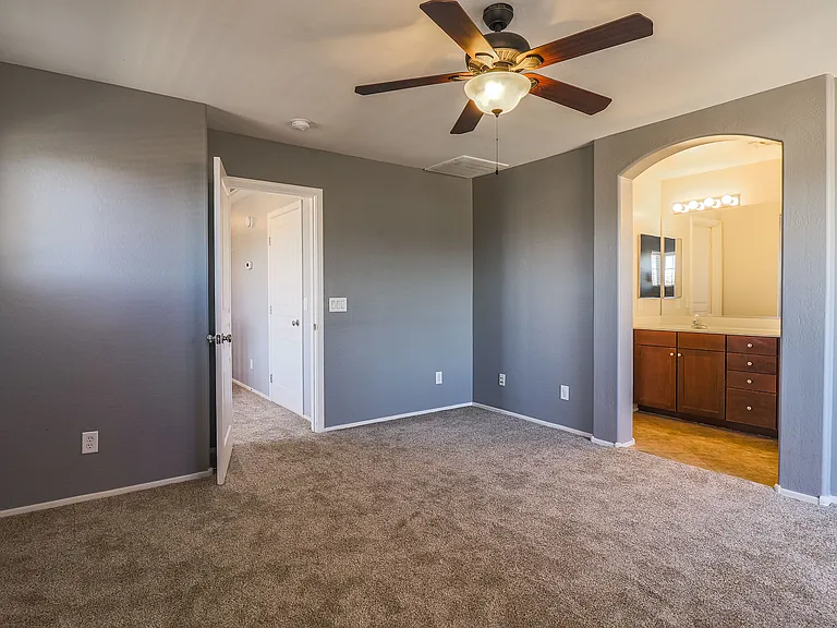 15304 W Wethersfield Rd — Photo 21