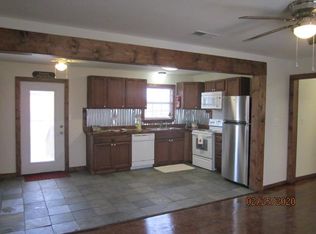 1424 Tremont St, Greenville, TX 75401