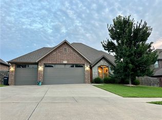 2512 S Horizon Blvd, Rogers, AR 72758