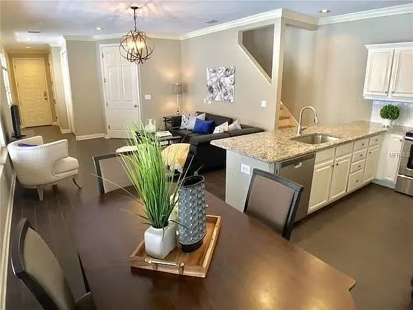 108 S Moody Ave #2 — Photo 5