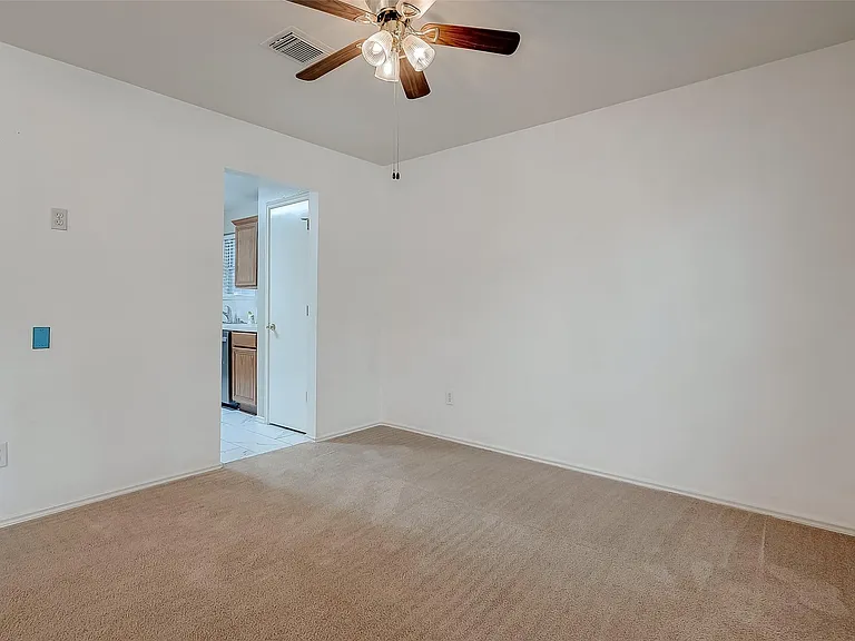 10902 Primrose Acres Ln — Photo 5