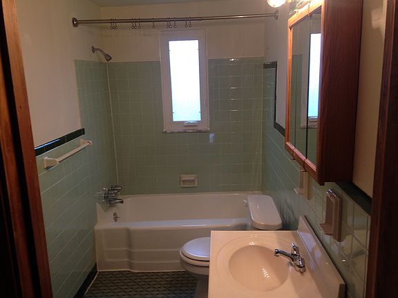 3rd image of 7574 Elaine Dr