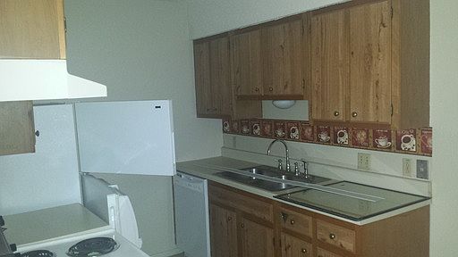 2nd image of 1918 Santos St APT B