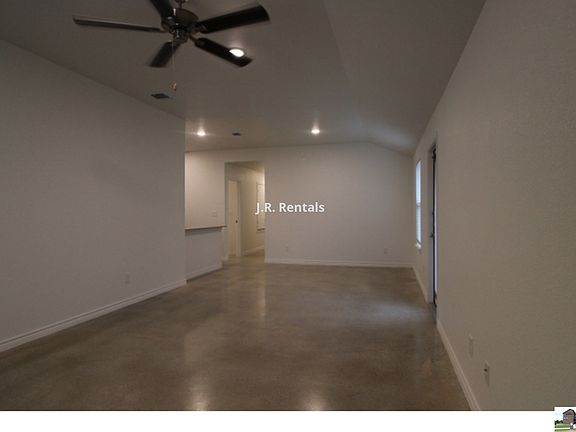 3rd image of 106 Lost Trl #B