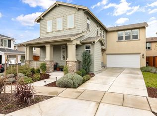 1587 Sorrel St, Santa Rosa, CA 95403