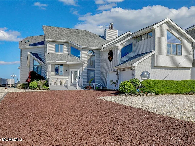 1207 Capstan Dr — Photo 7