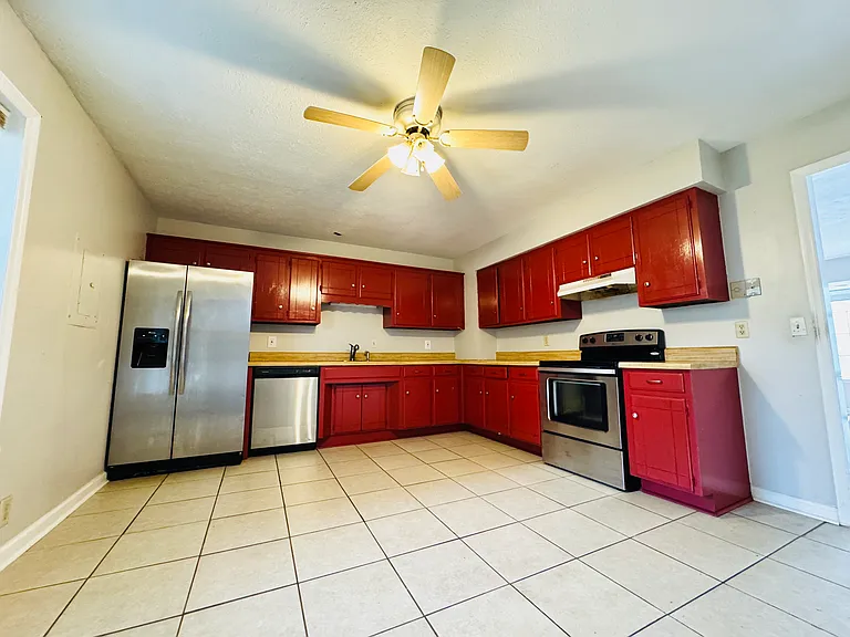3228 Lakeford Dr — Photo 8