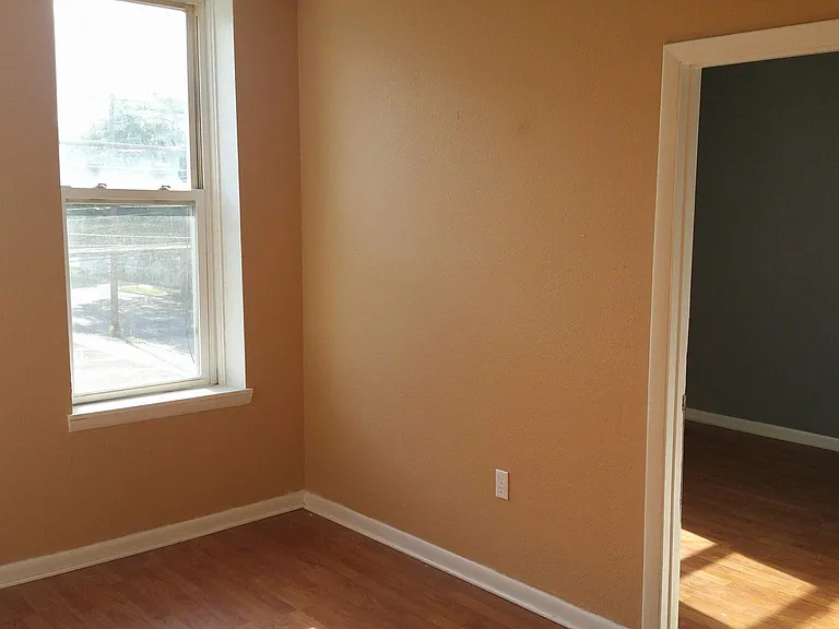 36 Pine St #2R — Photo 9
