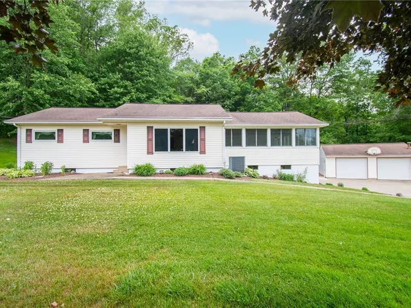 137 Lakewood Rd, New Castle, PA 16101