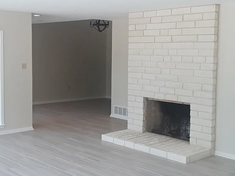 724 Whispering Oaks Dr — Photo 28