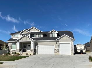 672 S 1575 W, Layton, UT 84041
