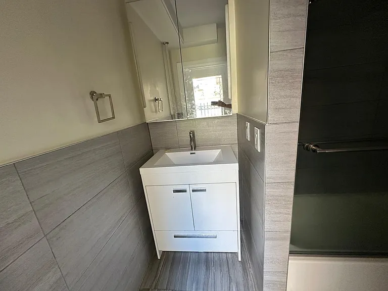 31-80 38th St #1R — Photo 12