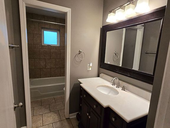 3rd image of 2104 Harbert Ave #0