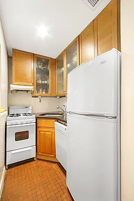 Rented by Oxford Property Group | media 29