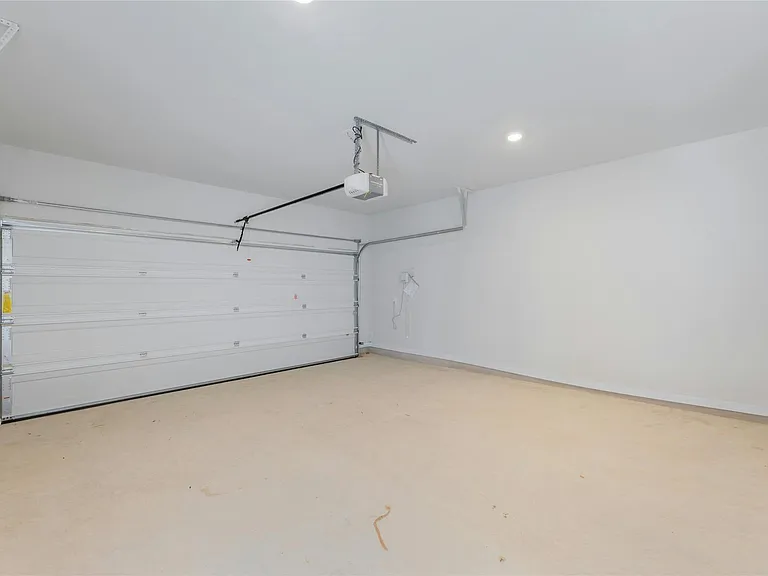 512 Clearlake Dr — Photo 32